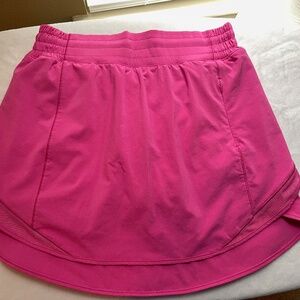 Lululemon Skirt size 6 - Pink